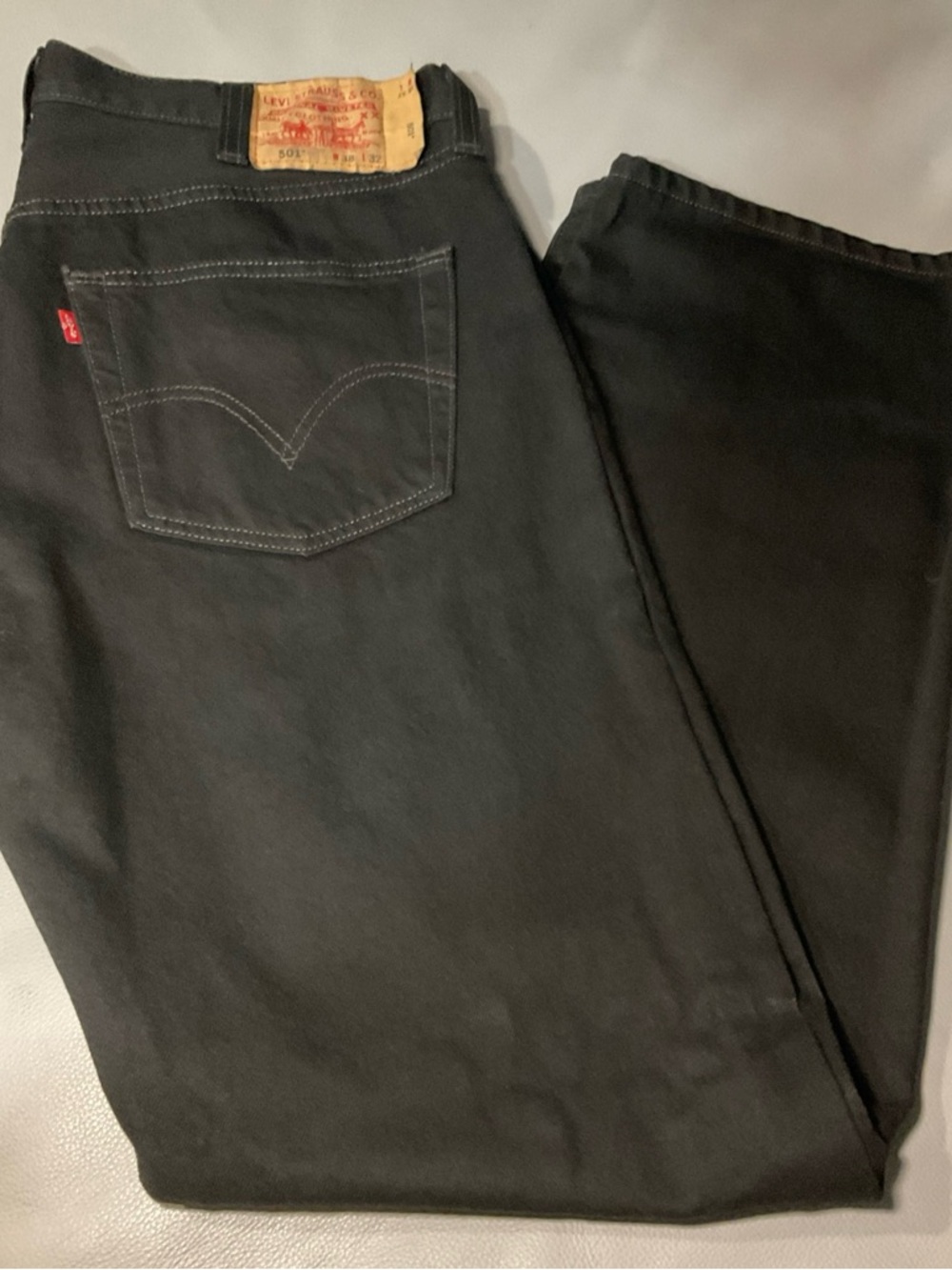 Levi's Men's Black Bootcut Jeans with Red Tab - Picture 4 of 9